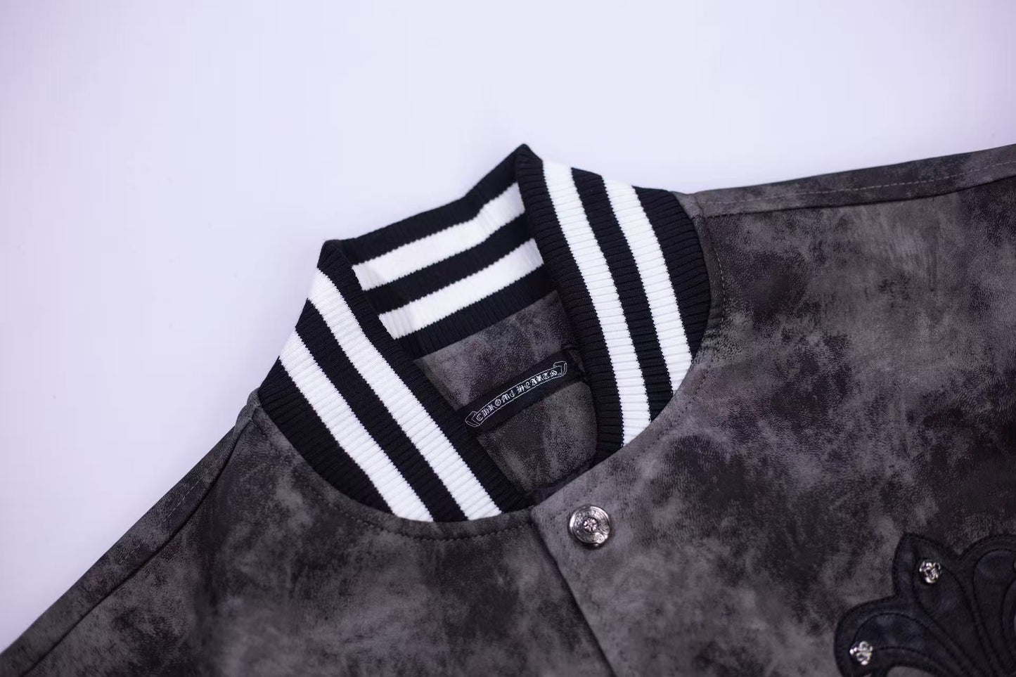 Chrome Hearts フルール・ド・リス パッチ バーシティジャケット - グレー タイダイ アウターウェア A5588 