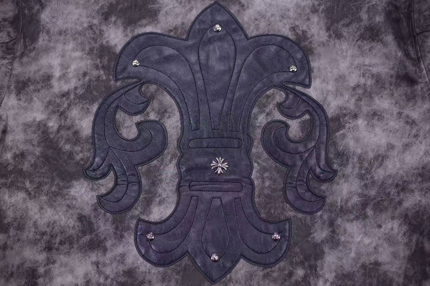 Chrome Hearts フルール・ド・リス パッチ バーシティジャケット - グレー タイダイ アウターウェア A5588 